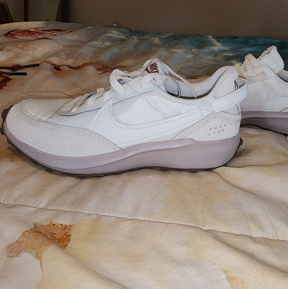Womens Nike Waffle Debut